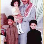 صورة مع أولادي عبد الله وسلطان والعنود